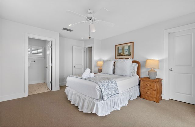 1417 S Water St, Rockport, TX 78382