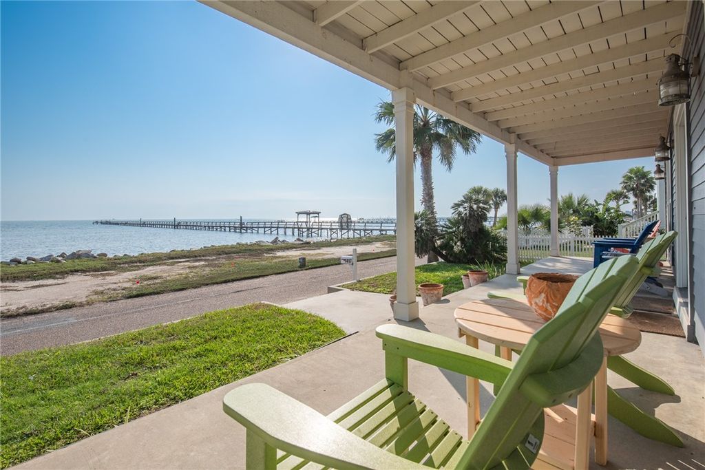 1417 S Water St, Rockport, TX 78382 — photo 2