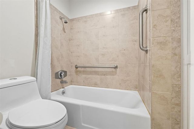 1640 NE 40TH AVENUE 203, Ocala, FL 34470