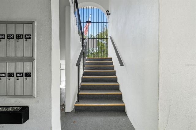 1640 NE 40TH AVENUE 203, Ocala, FL 34470