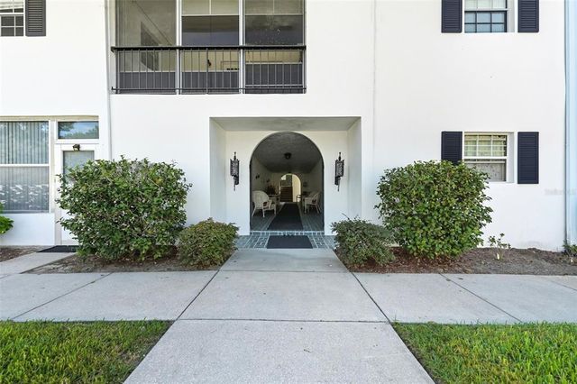 1640 NE 40TH AVENUE 203, Ocala, FL 34470