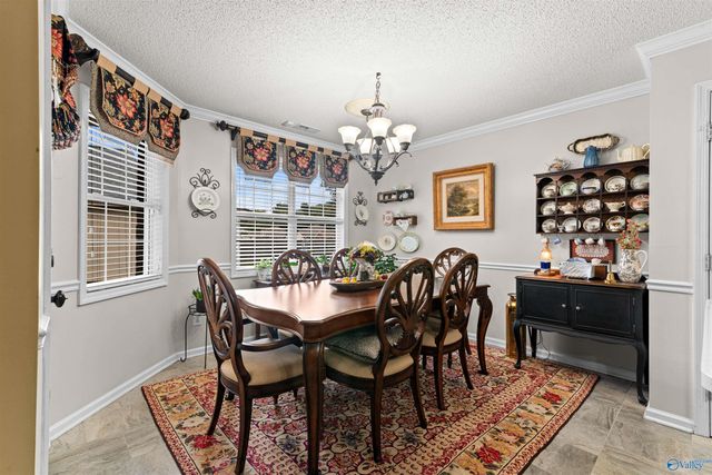 10 Corwin Drive, Decatur, AL 35603