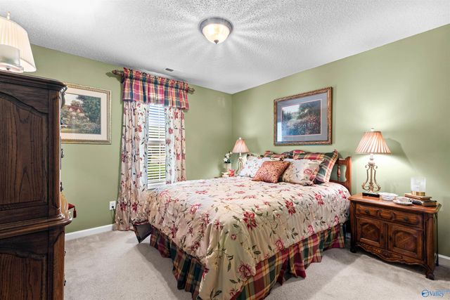 10 Corwin Drive, Decatur, AL 35603
