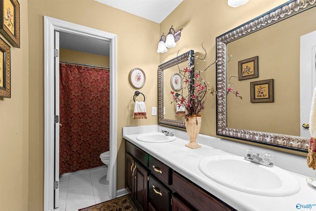 10 Corwin Drive, Decatur, AL 35603