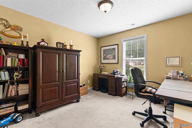 10 Corwin Drive, Decatur, AL 35603