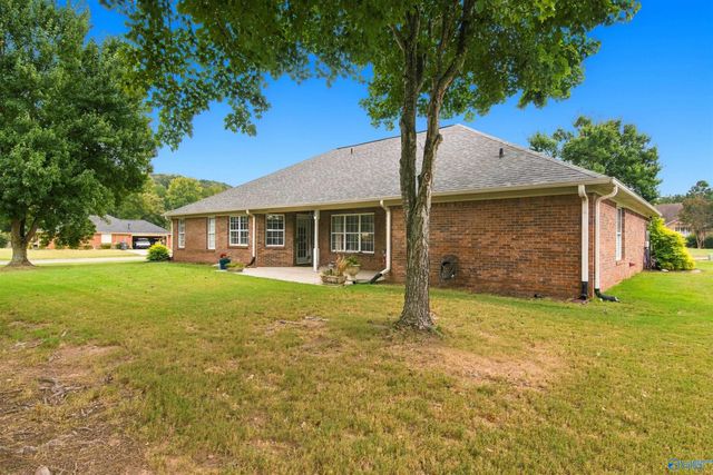 10 Corwin Drive, Decatur, AL 35603