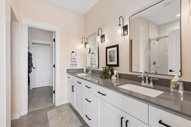 12597 Masters Lane, Lindstrom, MN 55045