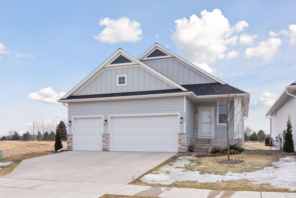12597 Masters Lane, Lindstrom, MN 55045