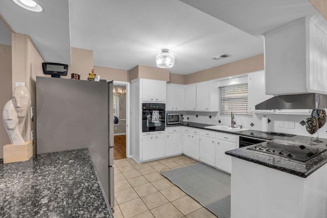 5734 Sanford Road, Houston, TX 77096