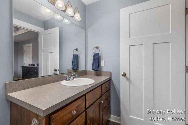 5885 Farmview Drive, Allendale Twp, MI 49401