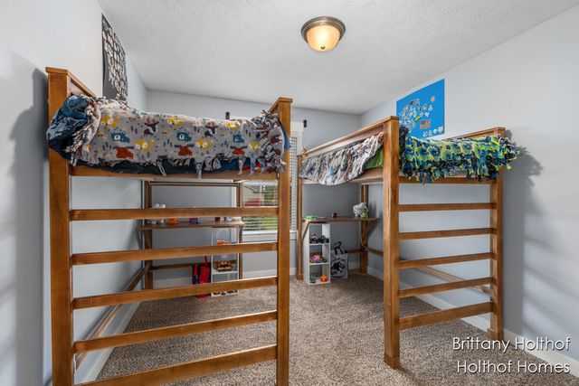 5885 Farmview Drive, Allendale Twp, MI 49401