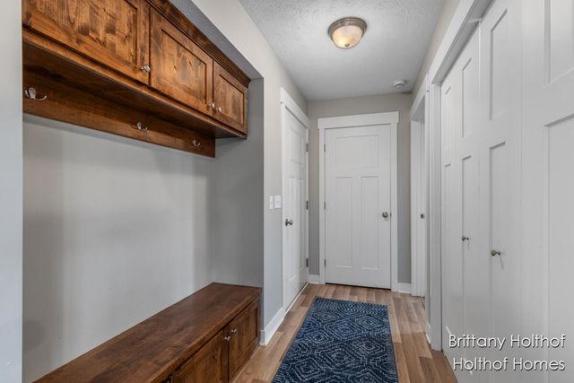 5885 Farmview Drive, Allendale Twp, MI 49401