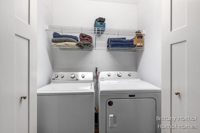 5885 Farmview Drive, Allendale Twp, MI 49401