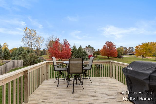 5885 Farmview Drive, Allendale Twp, MI 49401