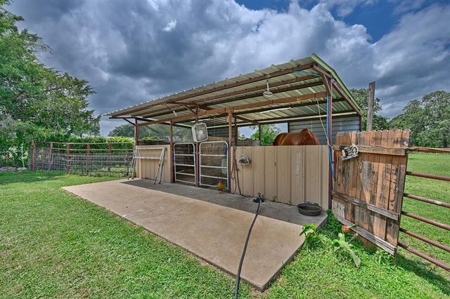 4057 W Highway 21, Paige, TX 78659
