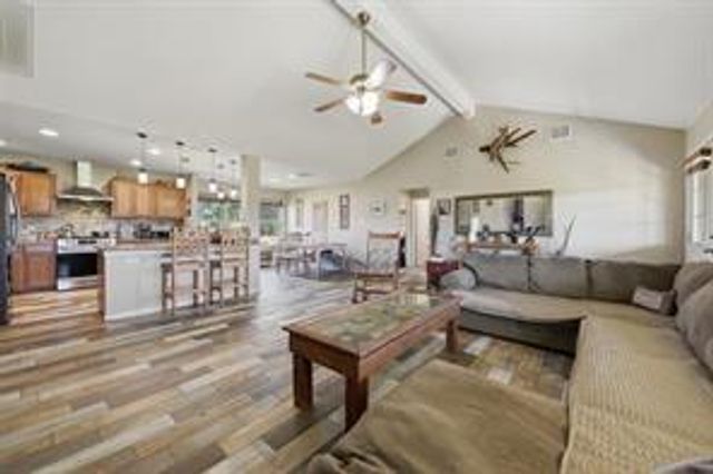 4057 W Highway 21, Paige, TX 78659