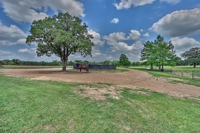 4057 W Highway 21, Paige, TX 78659