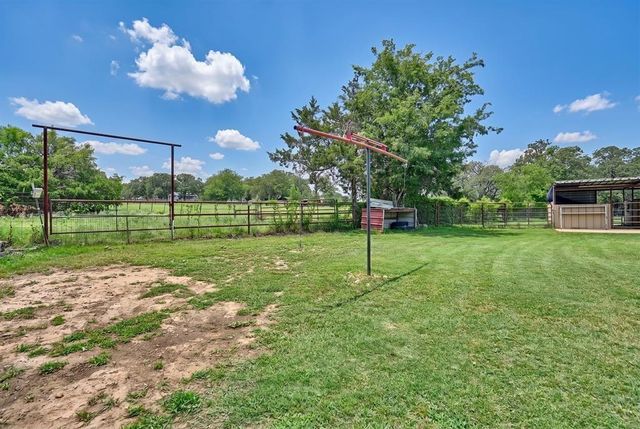 4057 W Highway 21, Paige, TX 78659