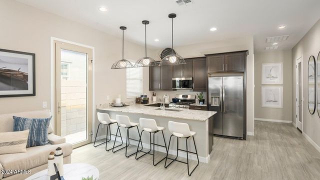 3258 W VIA DONA Road, Phoenix, AZ 85083