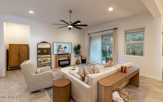 3258 W VIA DONA Road, Phoenix, AZ 85083