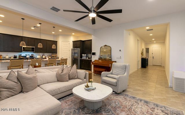 3258 W VIA DONA Road, Phoenix, AZ 85083