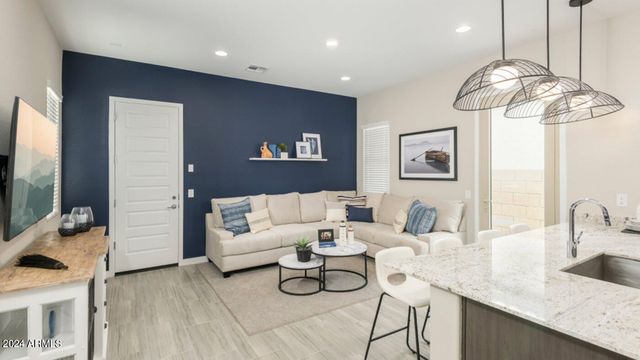 3258 W VIA DONA Road, Phoenix, AZ 85083
