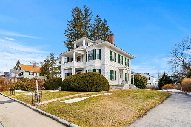 118 Sanders Ave, Lowell, MA 01851