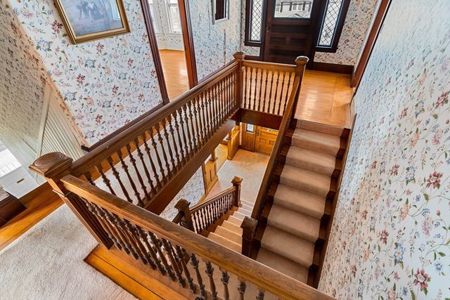 118 Sanders Ave, Lowell, MA 01851