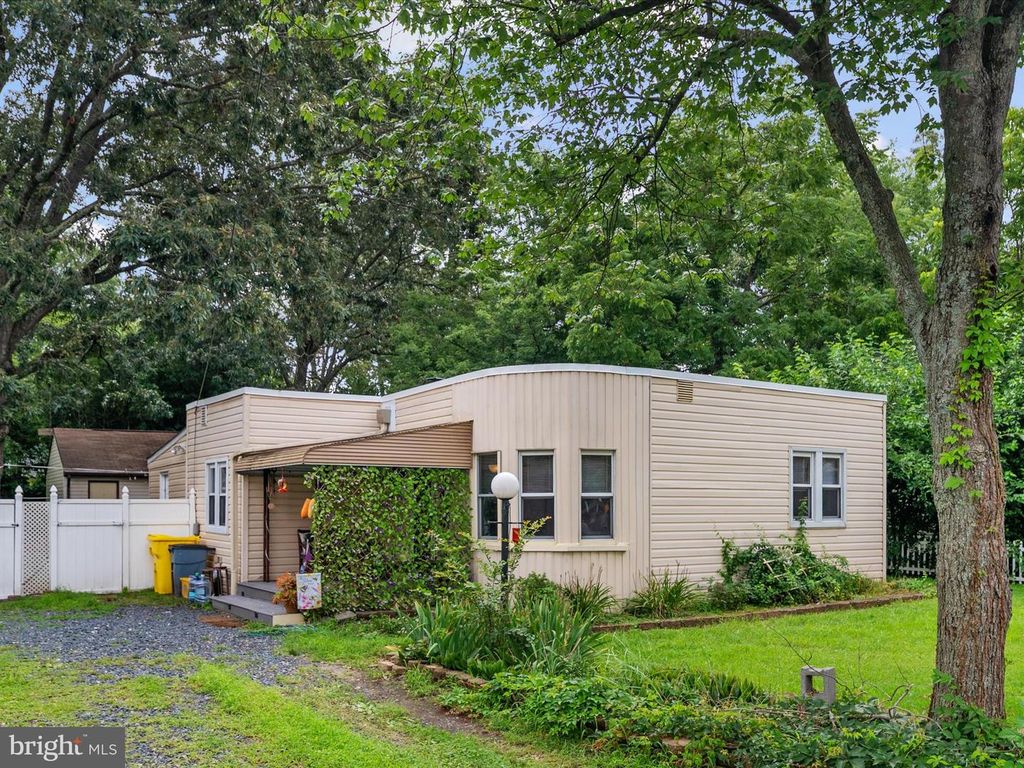 311 MAGOTHY BEACH RD, Pasadena, MD 21122