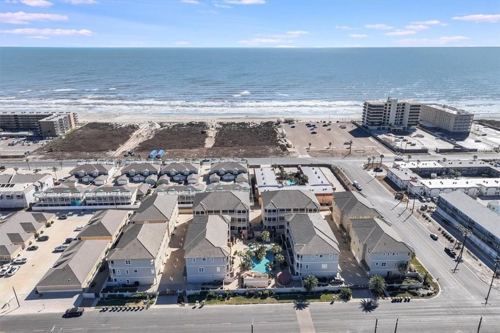 14910 Leeward Dr 304, Corpus Christi, TX 78418 — photo 2