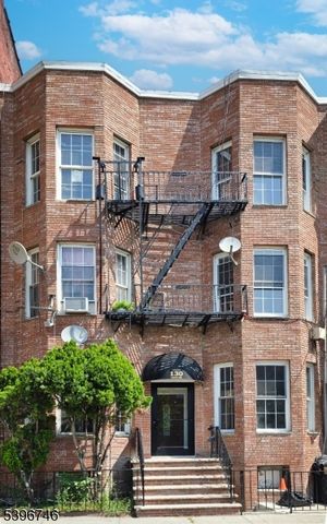 130 45Th St 3, Union City, NJ 07087