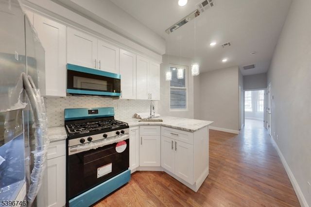 130 45Th St 3, Union City, NJ 07087