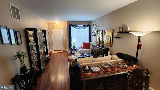 168 PENNSBURY LN, Deptford, NJ 08096