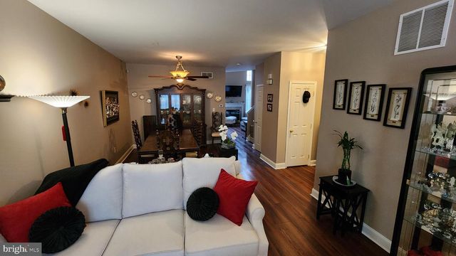 168 PENNSBURY LN, Deptford, NJ 08096