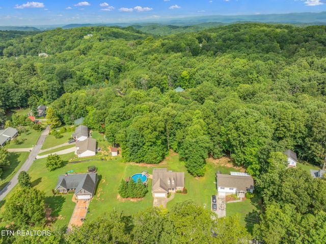 132 Edgewood Drive, Powell, TN 37849