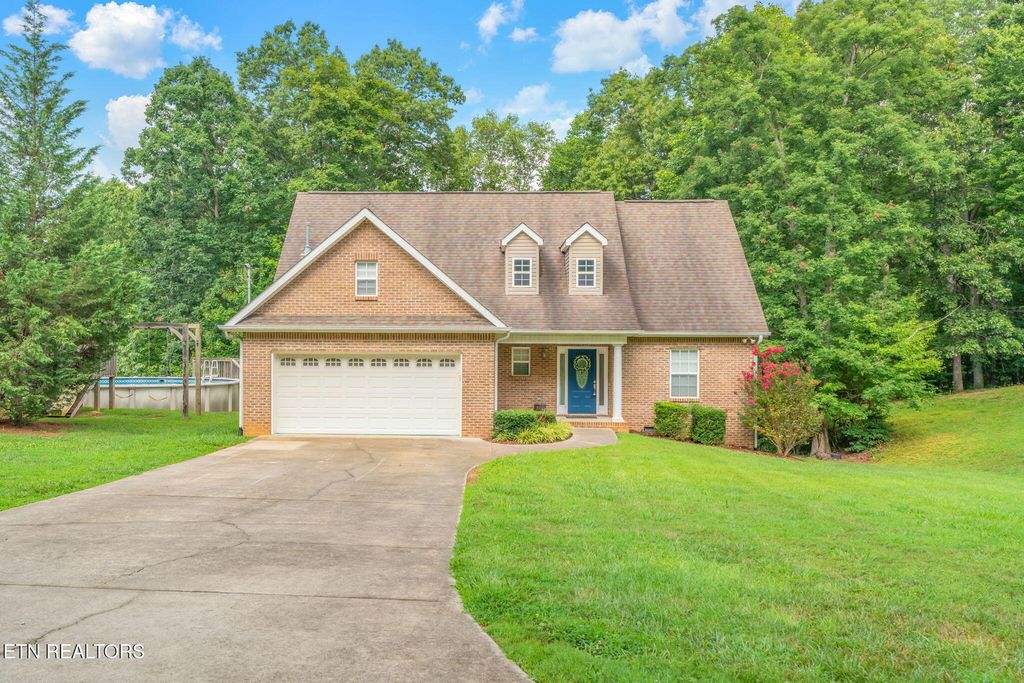 132 Edgewood Drive, Powell, TN 37849
