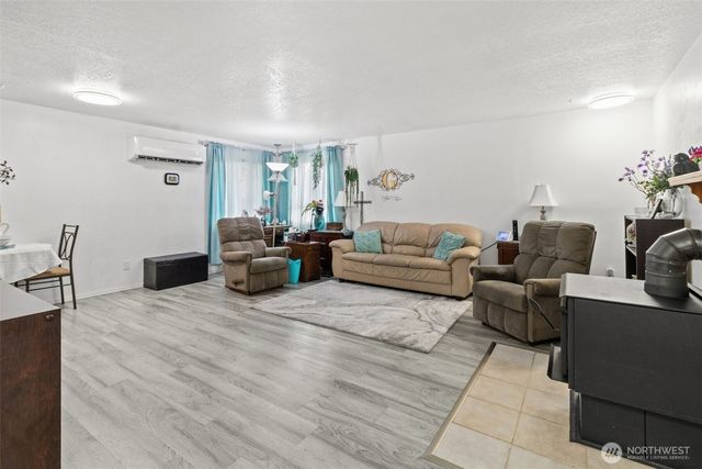 16716 16th Avenue Court E, Spanaway, WA 98387