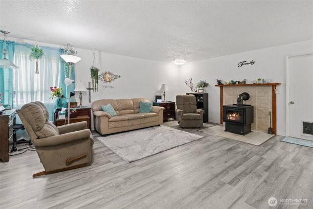 16716 16th Avenue Court E, Spanaway, WA 98387