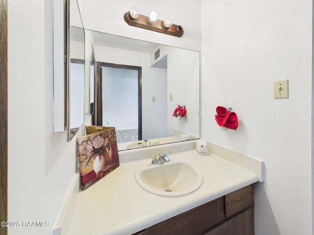 200 High Meadows Boulevard G1, Lafayette, LA 70507