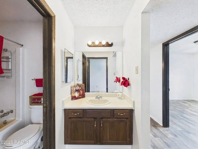 200 High Meadows Boulevard G1, Lafayette, LA 70507