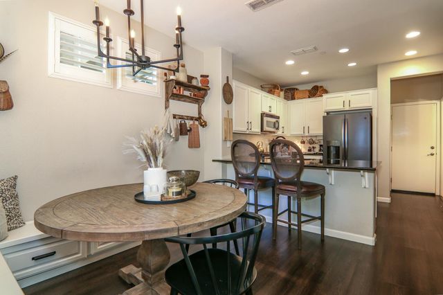 304 Dante Cir, Roseville, CA 95678