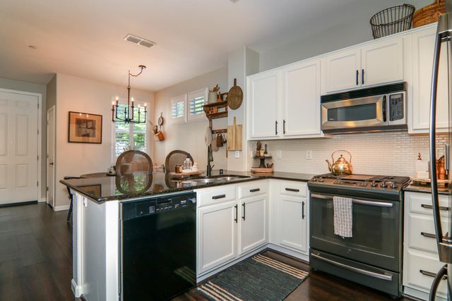 304 Dante Cir, Roseville, CA 95678