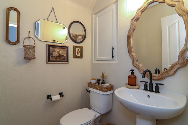 304 Dante Cir, Roseville, CA 95678