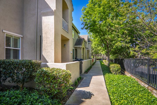 304 Dante Cir, Roseville, CA 95678