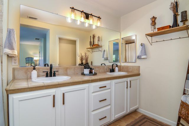 304 Dante Cir, Roseville, CA 95678