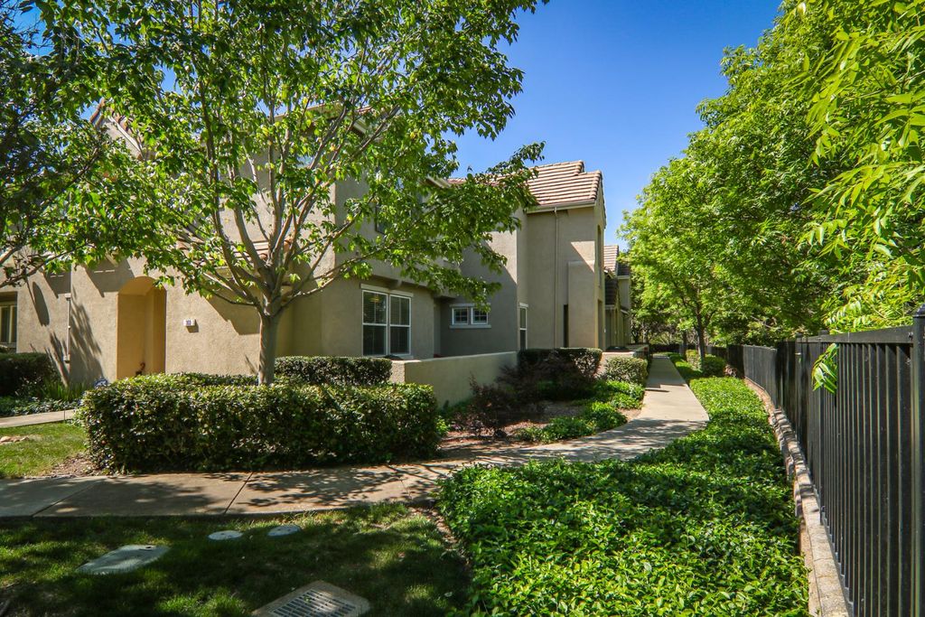 304 Dante Cir, Roseville, CA 95678