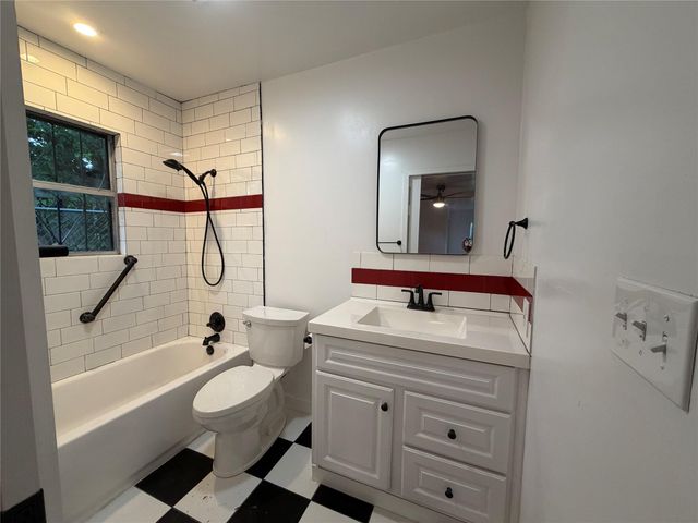 1060 Gardner, Austin, TX 78721