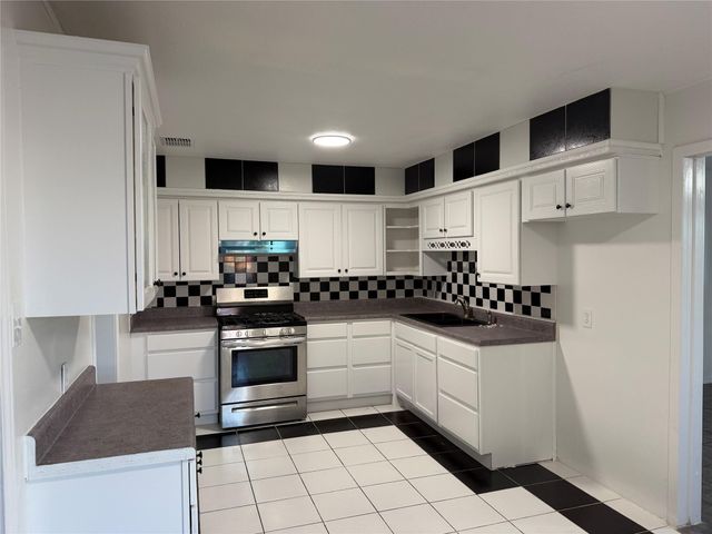 1060 Gardner, Austin, TX 78721