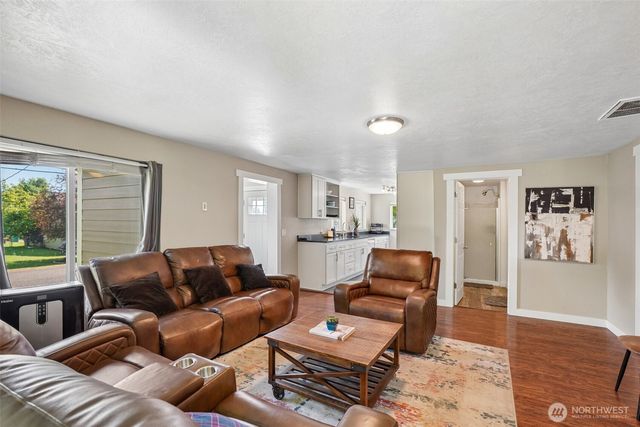 9810 NE 3rd Street, Vancouver, WA 98664