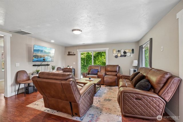 9810 NE 3rd Street, Vancouver, WA 98664